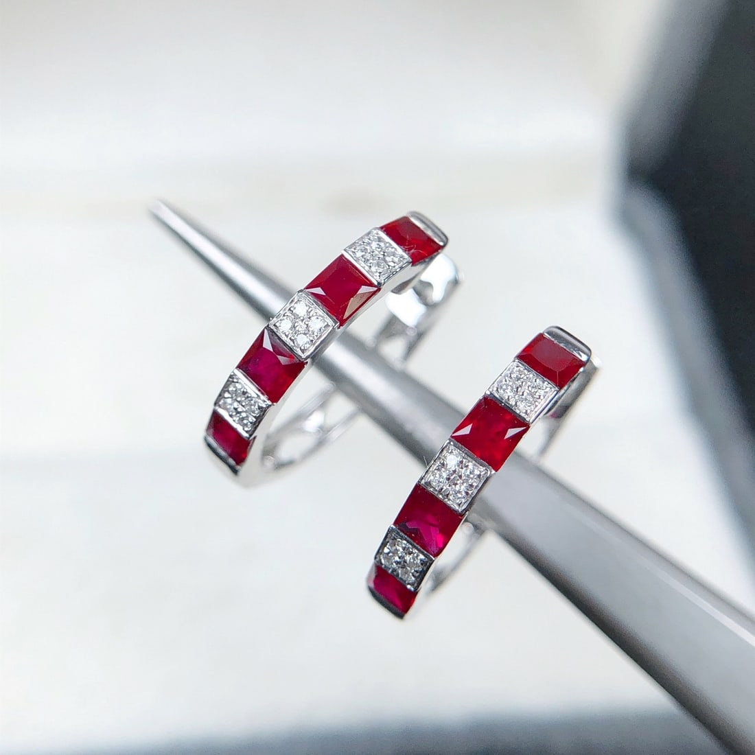 14k Gold 0.82 Ctw Natural Ruby & Diamond Earrings - 4