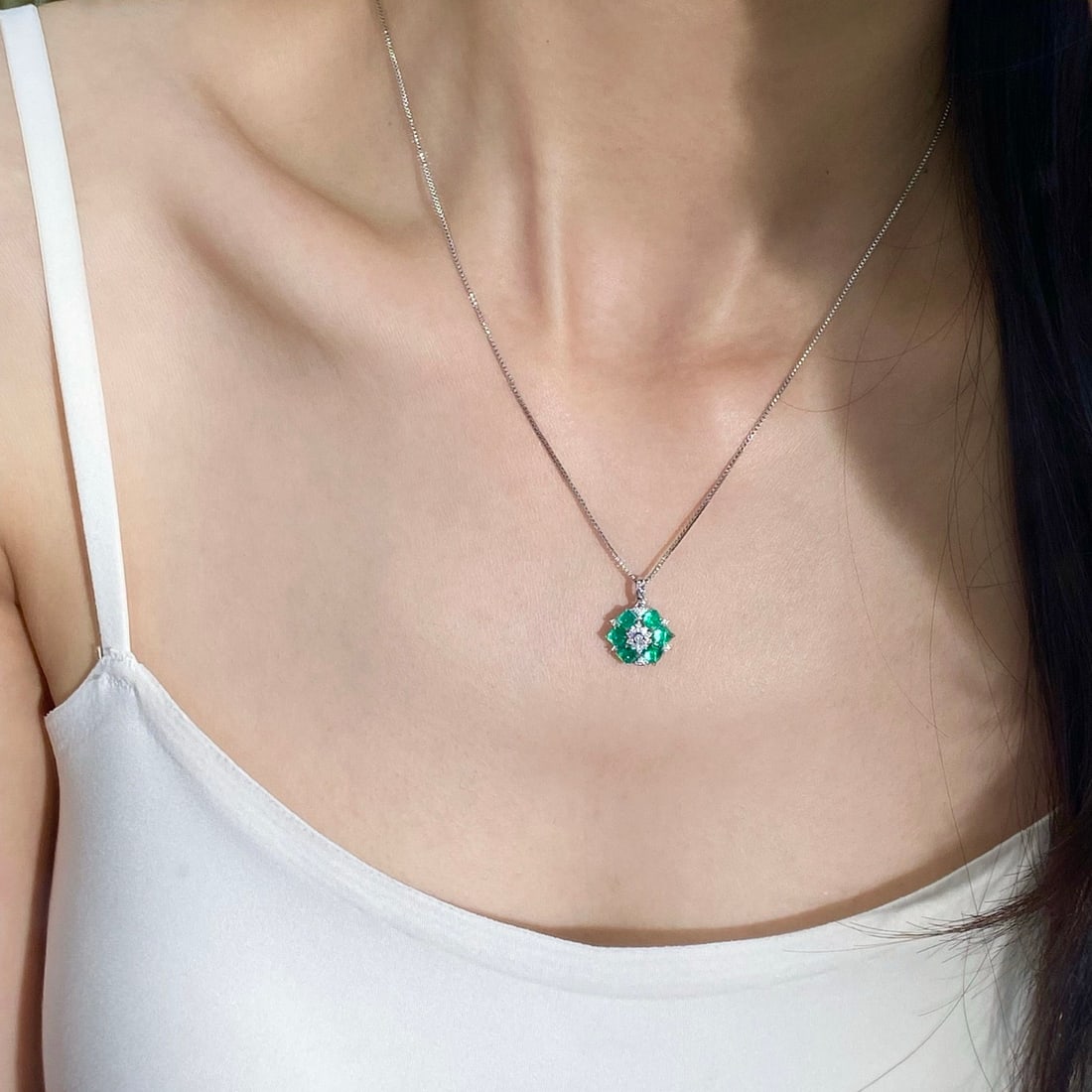 14k Gold 1.14 Ctw Natural Emerald & Diamond Pendant( Without Chain ) - 4
