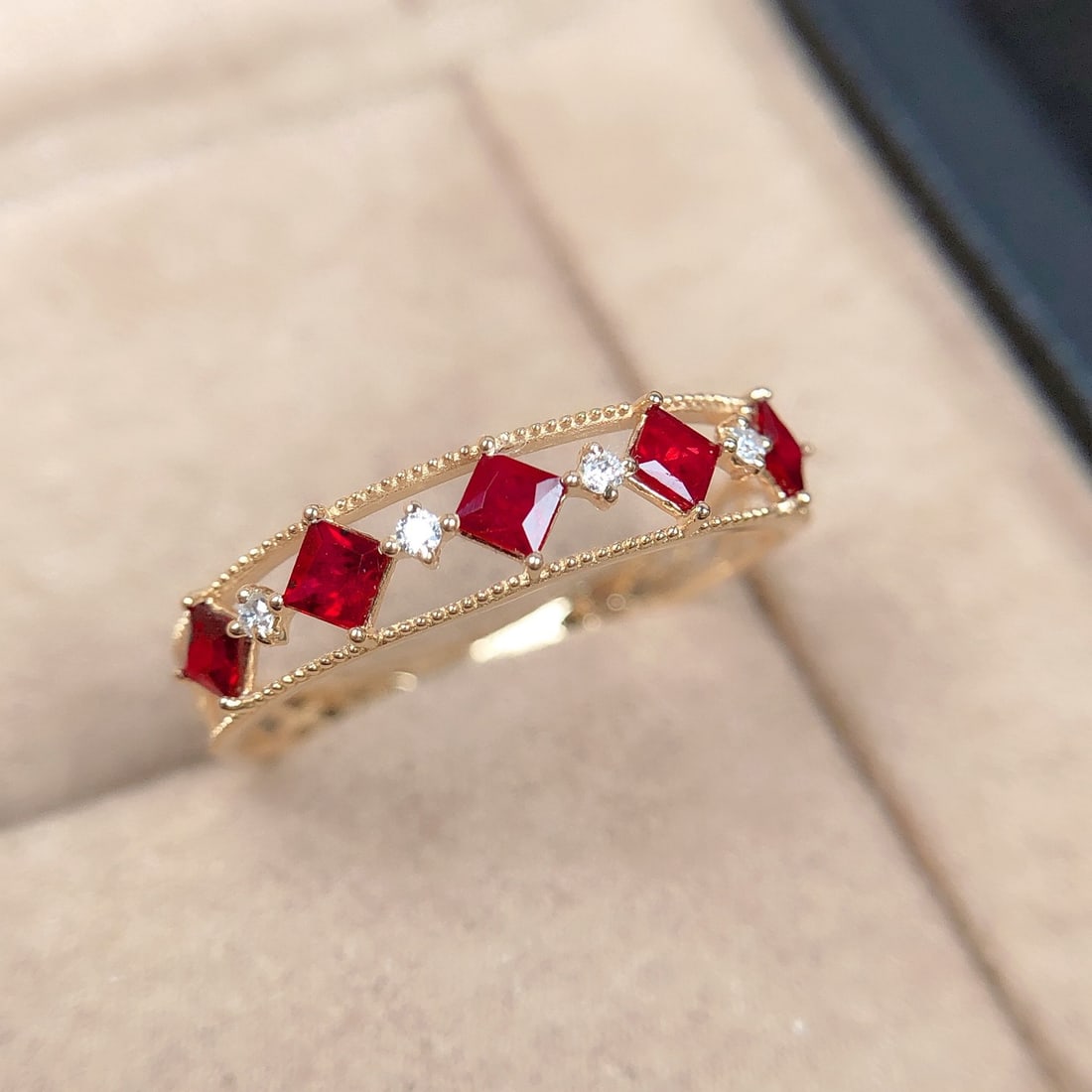 14k Gold 0.45 Ctw Natural Ruby & Diamond Ring - 3