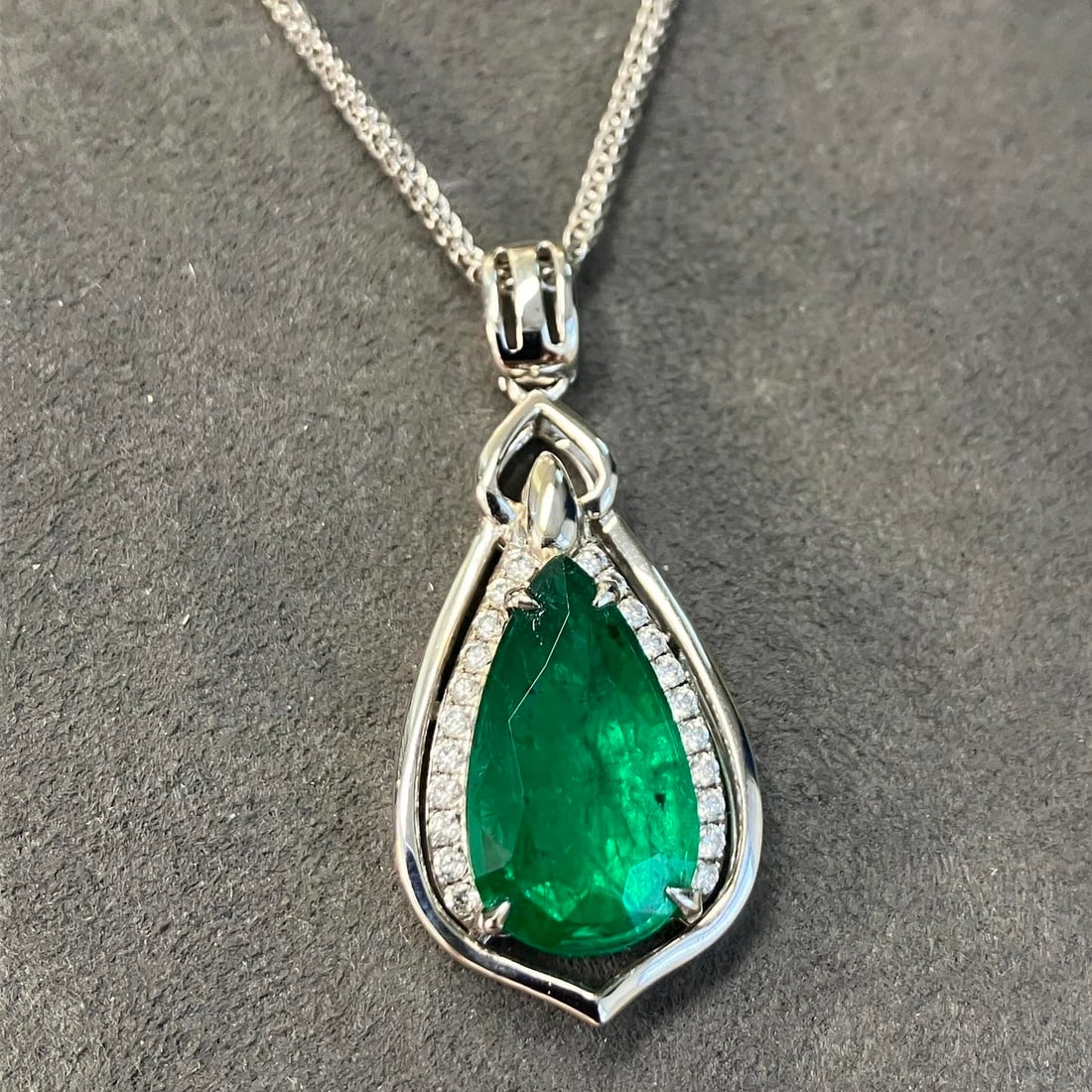 14k Gold 3.39 Ctw Natural Emerald & Diamond Pendant( Without Chain ) - 4