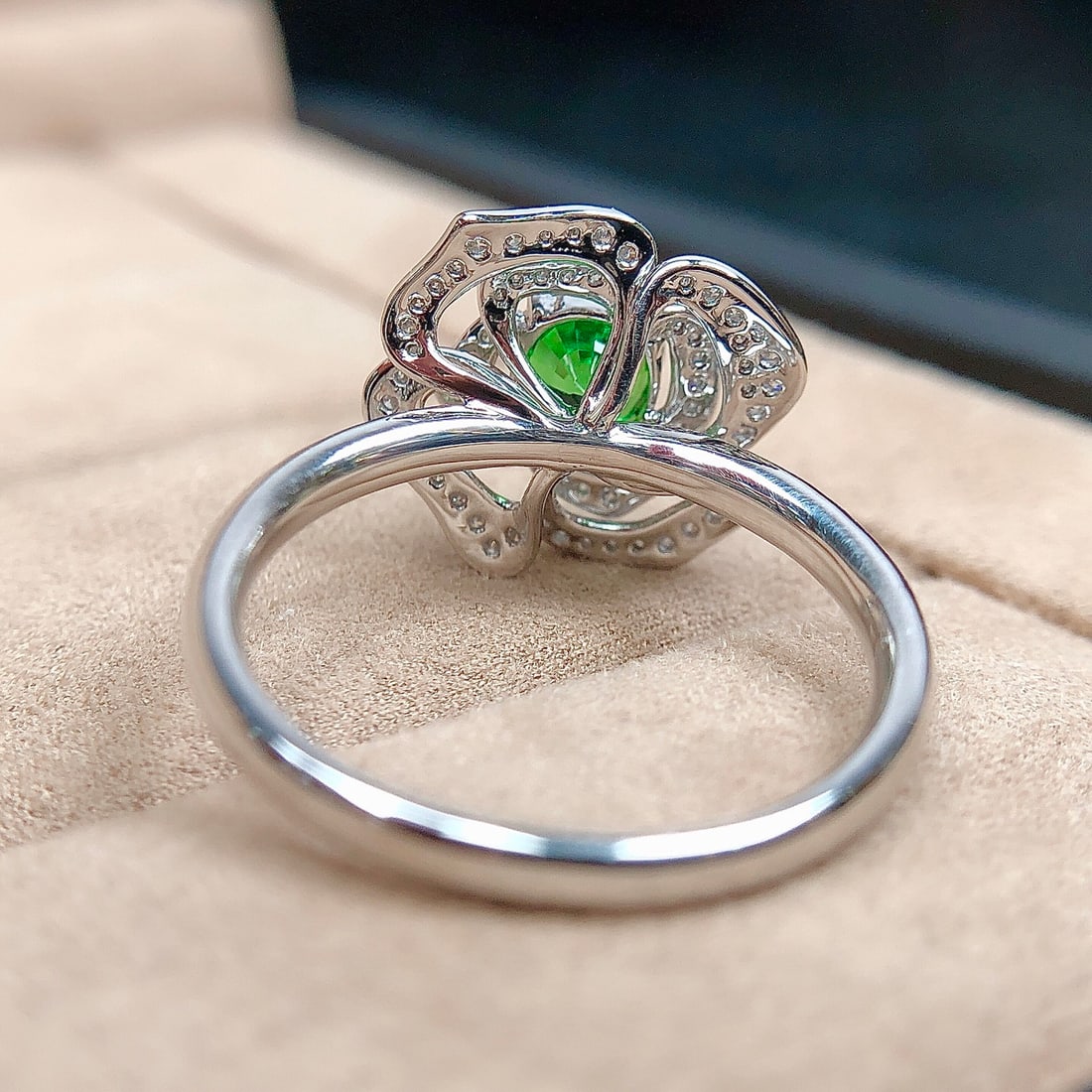14k Gold 1.30 Ctw Natural Tsavorite & Diamond & Flowers Ring - 7