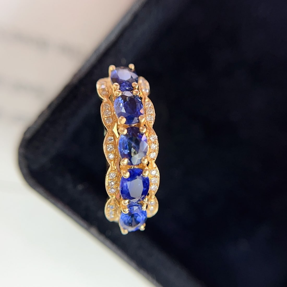 14k Gold 1.50 Ct Natural Sapphire & Diamond Ring: Ref:231150117 // gold content:14k gold // ring size:7. 25us // // main gemstone:sapphire // shape:oval // carat weight:1. 50ct // color:blue // treatment:natural // // adjacent gemstone 2 : diamond