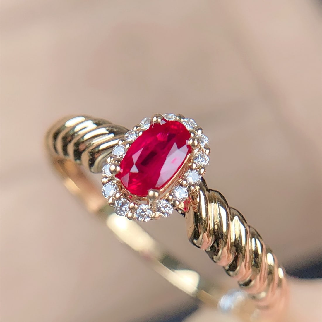 14k Gold 0.37 Ctw Natural Ruby & Diamond Ring: Ref:231150124 // gold content:14k gold // ring size:7. 25us // // main gemstone:ruby // shape:oval // carat weight:0. 30ct // color:red // treatment:natural // // adjacent gemstone 2 : diamond //