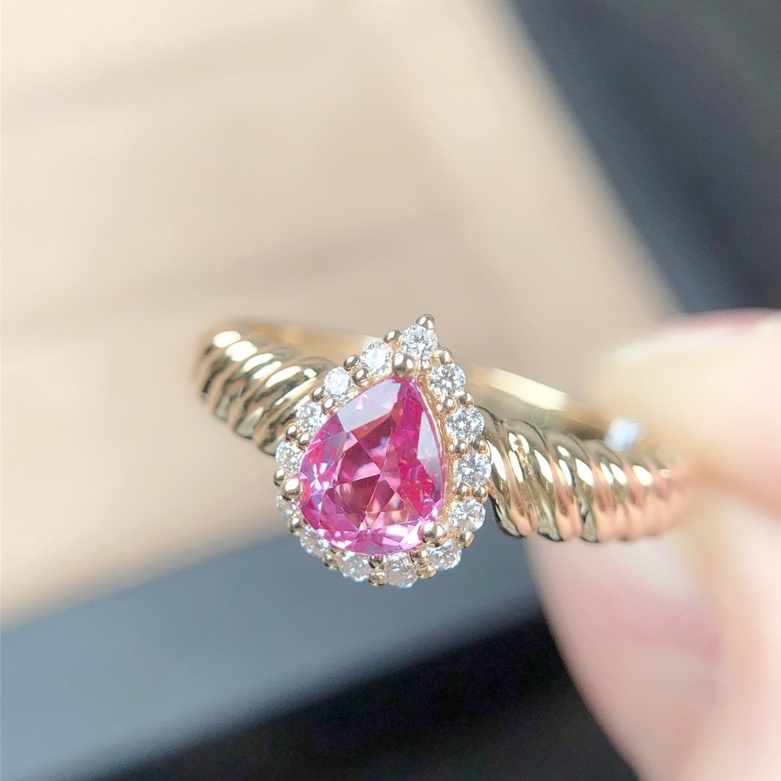 14k Gold 0.61 Ctw Natural Sapphire & Diamond Ring: Ref:231150125 // gold content:14k gold // ring size:7. 25us // // main gemstone:sapphire // shape:pear // carat weight:0. 50ct // color:pink // treatment:natural // // adjacent gemstone 2 : diamond