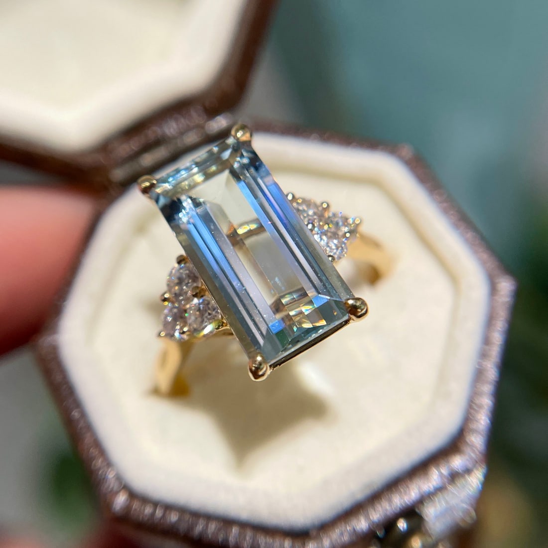 14k Gold 3.67 Ct Natural Aquamarine & Diamond Ring - 2