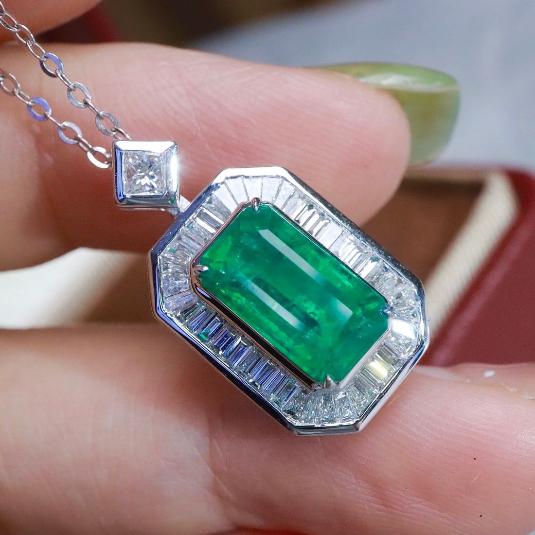 14k Gold 3.00 Ctw Natural Emerald & Diamond Pendant( Without Chain ) - 4