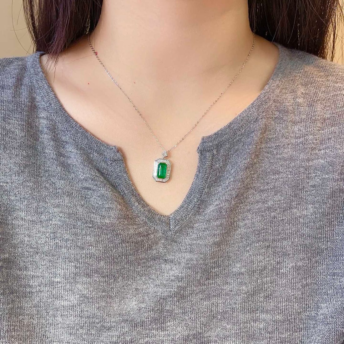 14k Gold 3.00 Ctw Natural Emerald & Diamond Pendant( Without Chain ) - 5