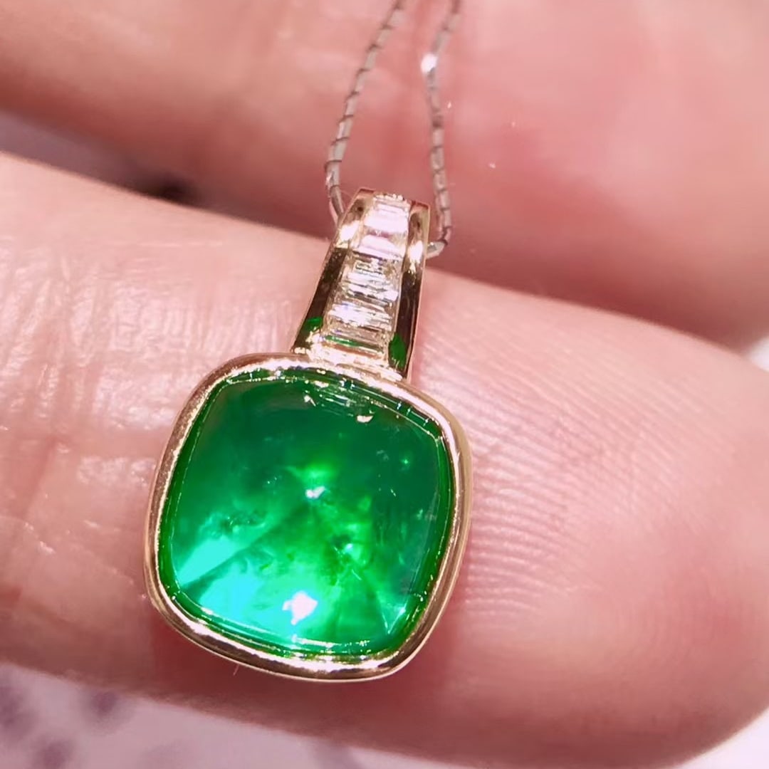 14k Gold 1.6 Ctw Natural Emerald & Diamond Pendant( Without Chain ) - 3