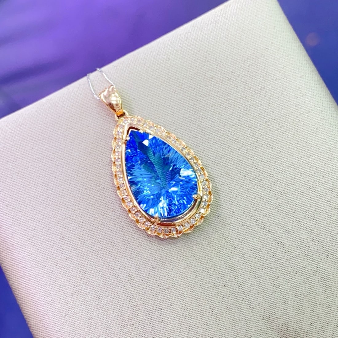 14k Gold 6.8 Ct Natural Topaz & Diamond Pendant( Without Chain ) - 3