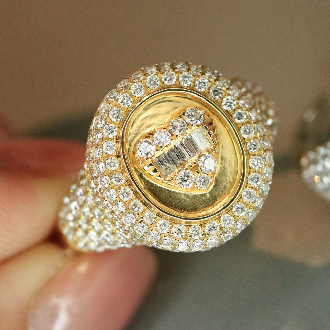 14k Gold 1.65 Ct Natural H Diamond Ring: Ref:231150152 // gold content:14k gold // ring size:7. 25us // // main gemstone:diamond // shape:multiple // carat weight:1. 65ct // clarity grade:vs-si // color:h // treatment:natural // Condition: