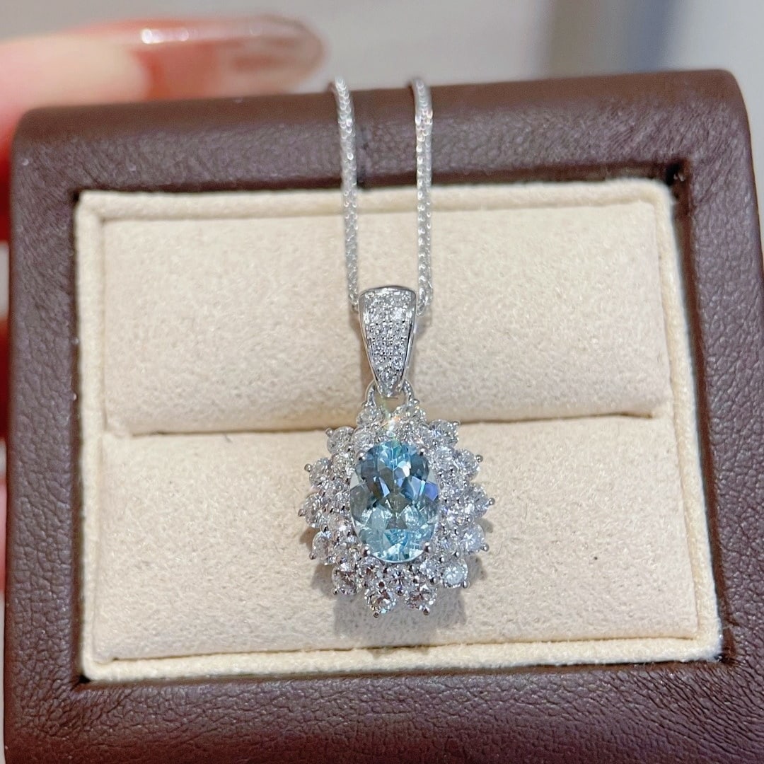 14k Gold 2.5 Ctw Natural Aquamarine & Diamond Pendant( Without Chain ): Ref:231150153 // gold content:14k gold // main gemstone:aquamarine // shape:oval // carat weight:1ct // color:blue // treatment:natural // // adjacent gemstone 2 : diamond // shape:round // carat weig