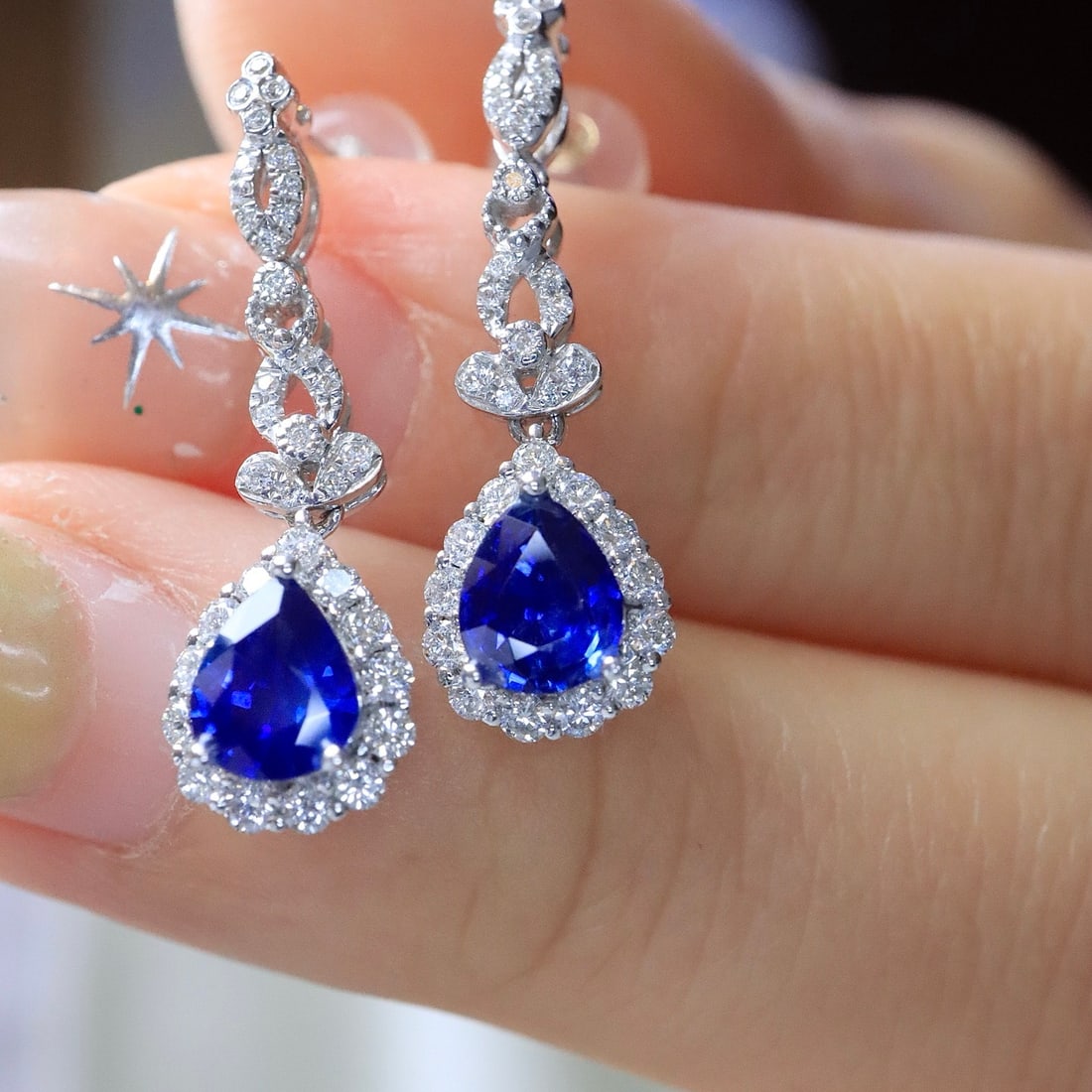 14k Gold 1.62 Ctw Vivid Blue Natural Sapphire & Diamond Earrings: Ref:231150161 // gold content:14k gold // main gemstone:sapphire // shape:pear // carat weight:1. 1ct // color:vivid blue // treatment:natural // // adjacent gemstone 2 : diamond // shape:round //