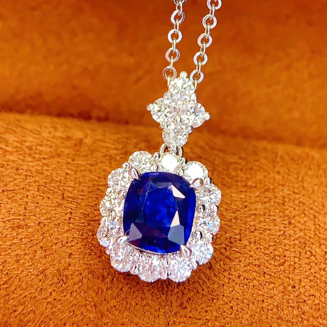 14k Gold 1.23 Ct Vivid Blue Natural Sapphire & Diamond Pendant( Without Chain ) - 5