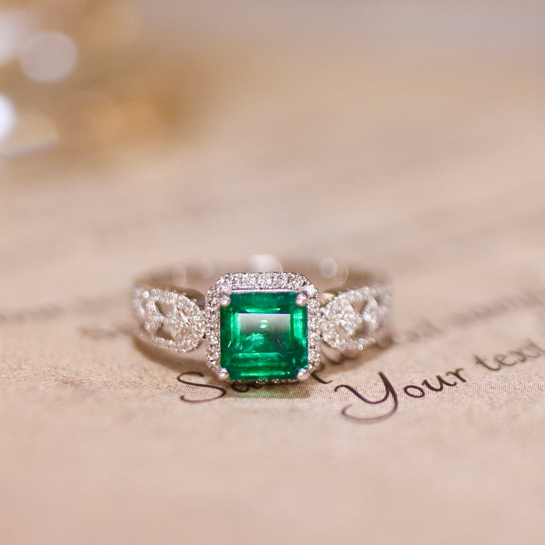 14k Gold 1.58 Ctw Natural Emerald & Diamond Ring: Ref:231150167 // gold content:14k gold // ring size:7. 25us // // main gemstone:emerald // shape:octagonal // carat weight:1. 26ct // color:green // treatment:natural // // adjacent gemstone 2 :