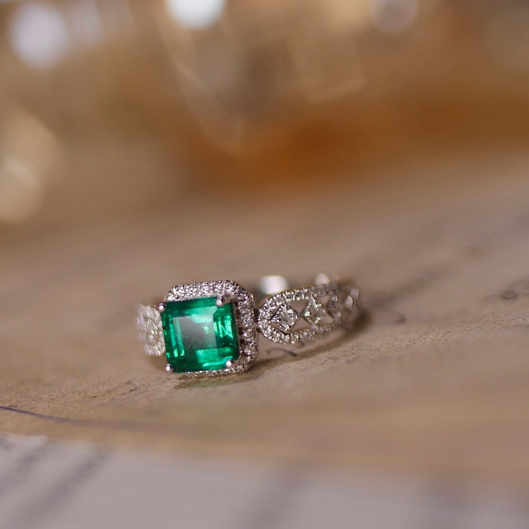 14k Gold 1.58 Ctw Natural Emerald & Diamond Ring - 3