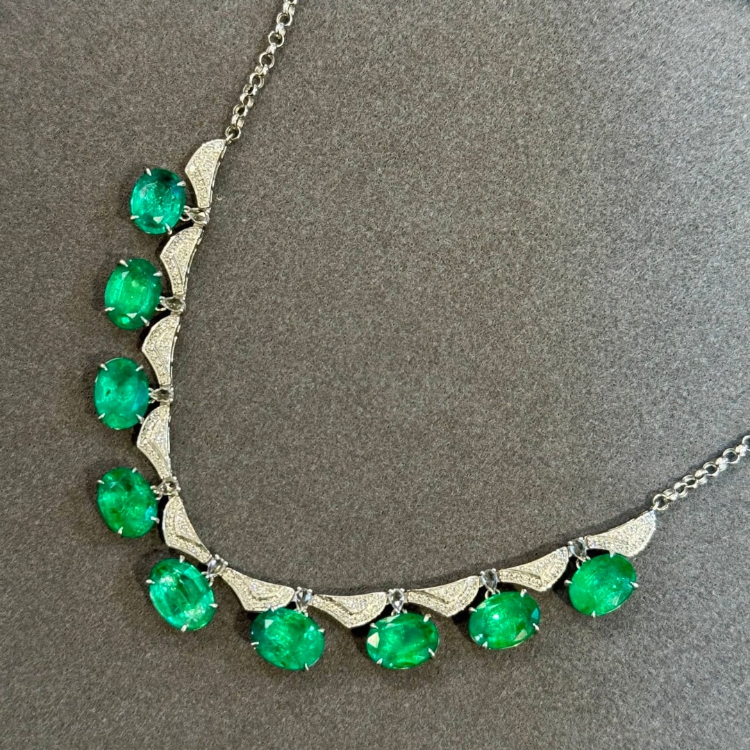 14k Gold 11.30 Ctw Natural Emerald & Diamond Necklace - 2