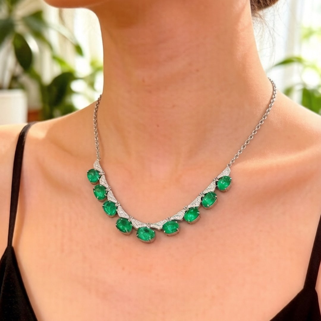 14k Gold 11.30 Ctw Natural Emerald & Diamond Necklace - 5