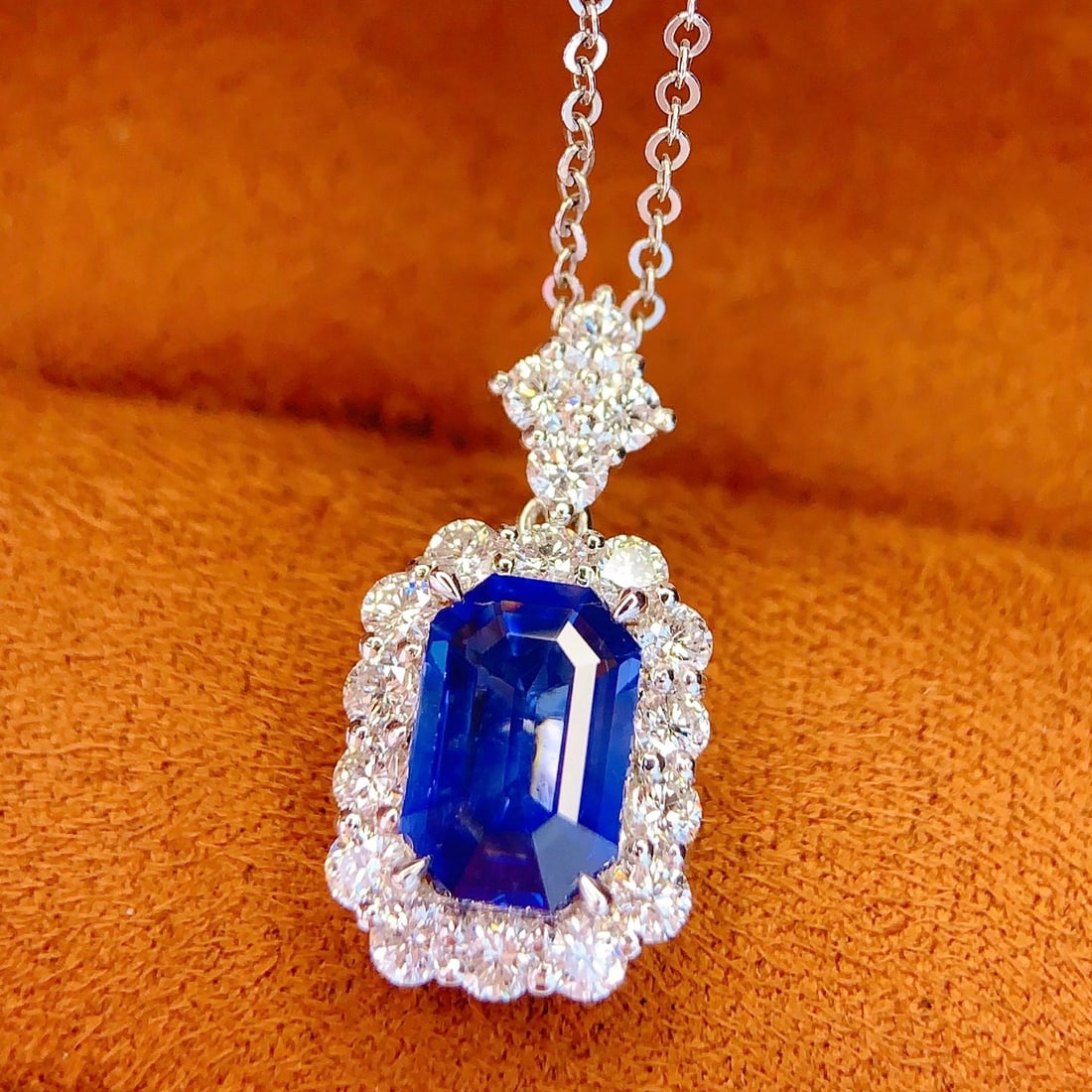 14k Gold 1.8 Ct Vivid Blue Natural Sapphire & Diamond Pendant( Without Chain ) - 3