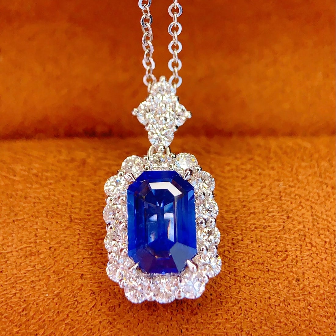 14k Gold 1.8 Ct Vivid Blue Natural Sapphire & Diamond Pendant( Without Chain ) - 5