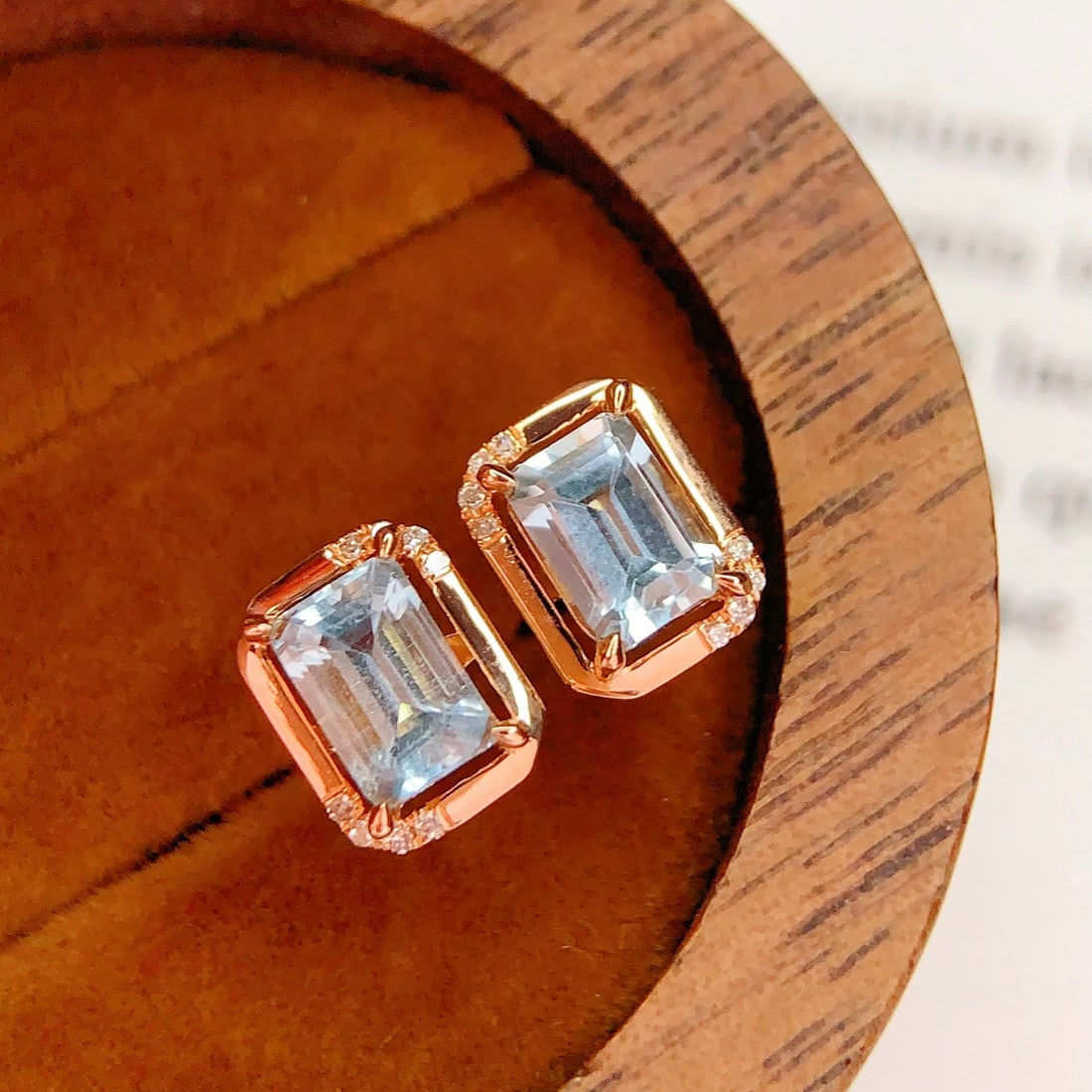 14k Gold 1.4 Ct Natural Aquamarine & Diamond Earrings - 3