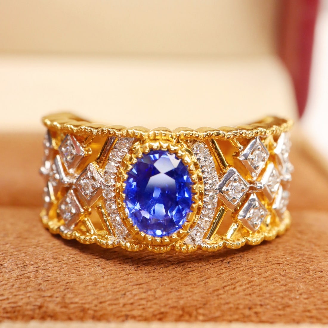 14k Gold 1.07 Ctw Vivid Blue Natural Sapphire & Diamond Ring - 2
