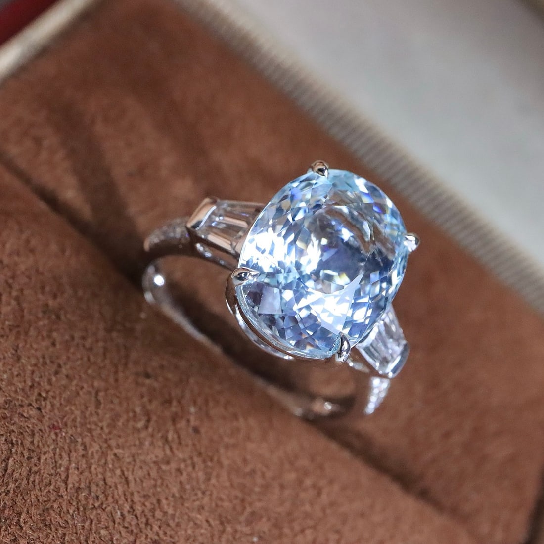 14k Gold 5.35 Ctw Natural Aquamarine & Diamond Ring - 3