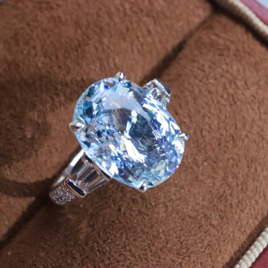 14k Gold 5.35 Ctw Natural Aquamarine & Diamond Ring - 4
