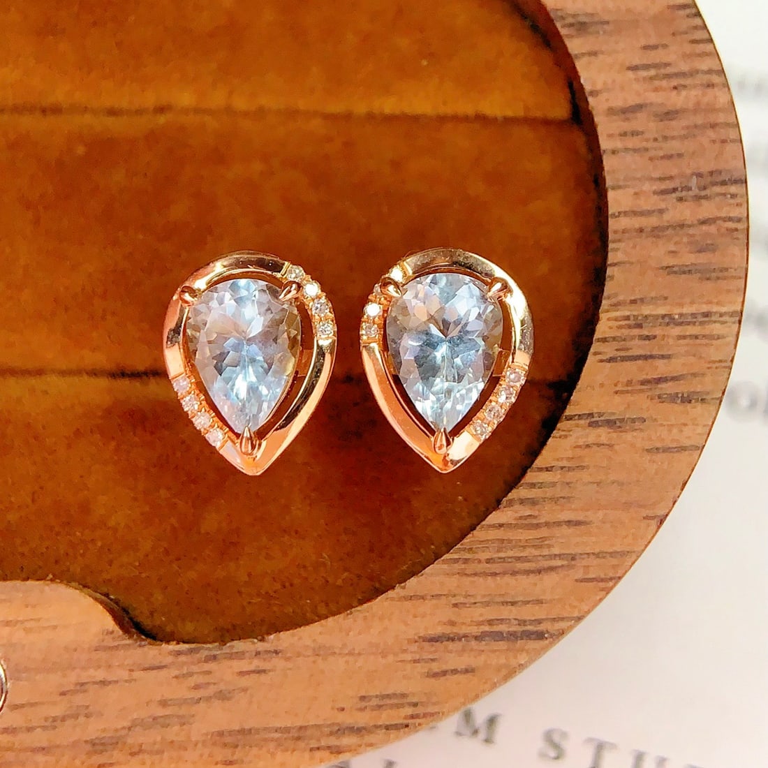 14k Gold 1.4 Ct Natural Aquamarine & Diamond Earrings - 4