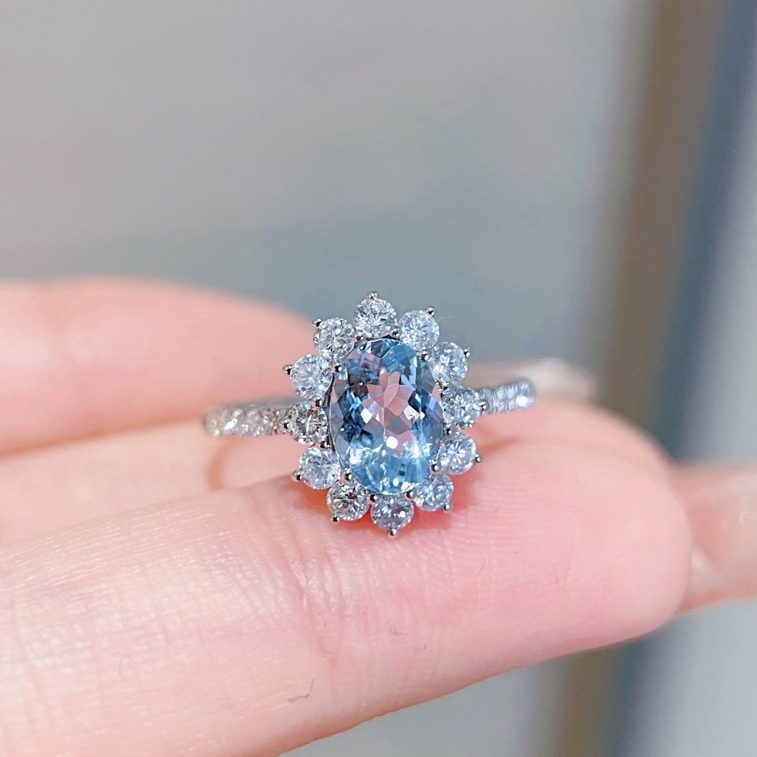 14k Gold 1.6 Ctw Natural Aquamarine & Diamond Ring - 4