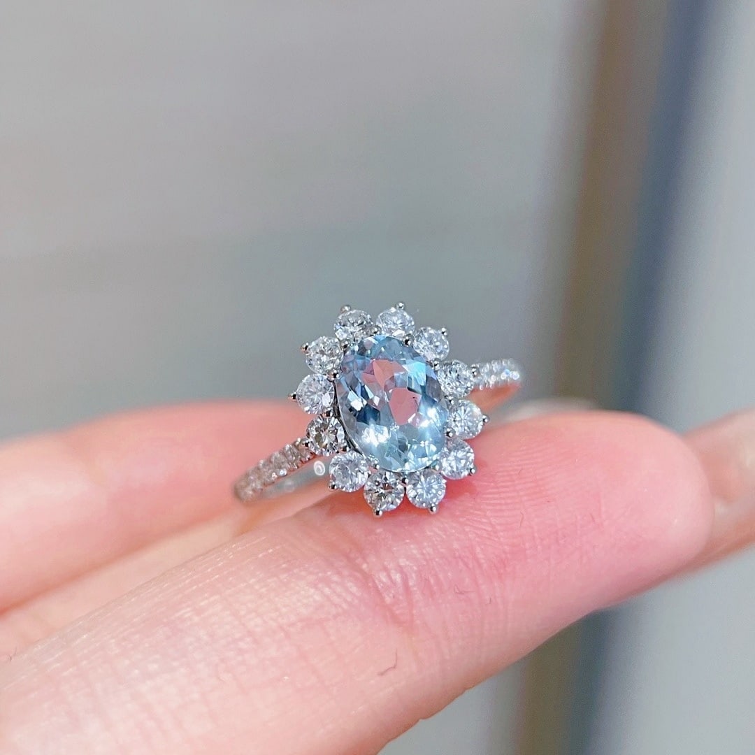 14k Gold 1.6 Ctw Natural Aquamarine & Diamond Ring - 5