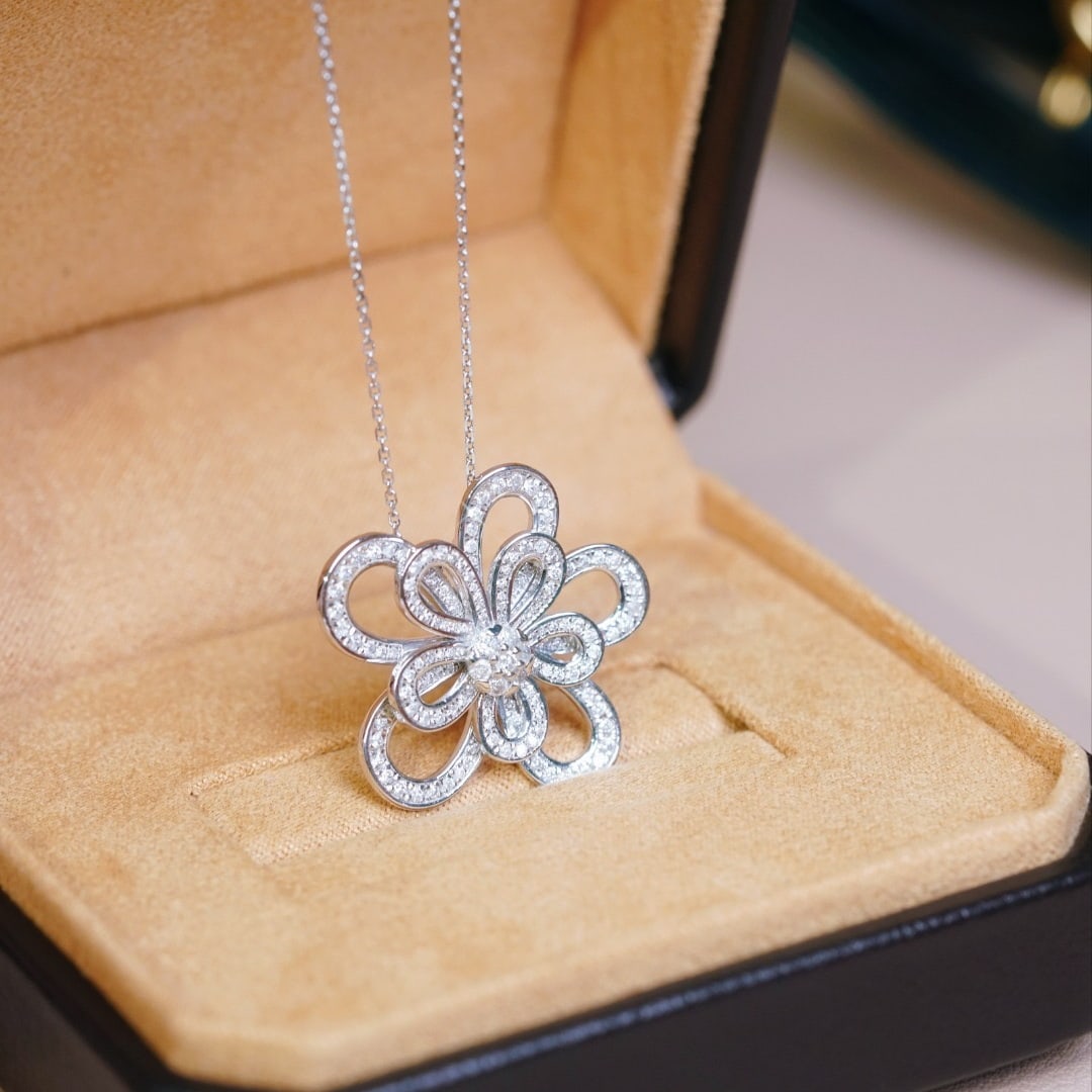 14k Gold 0.85 Ct Natural H Diamond & Flowers Necklace - 2