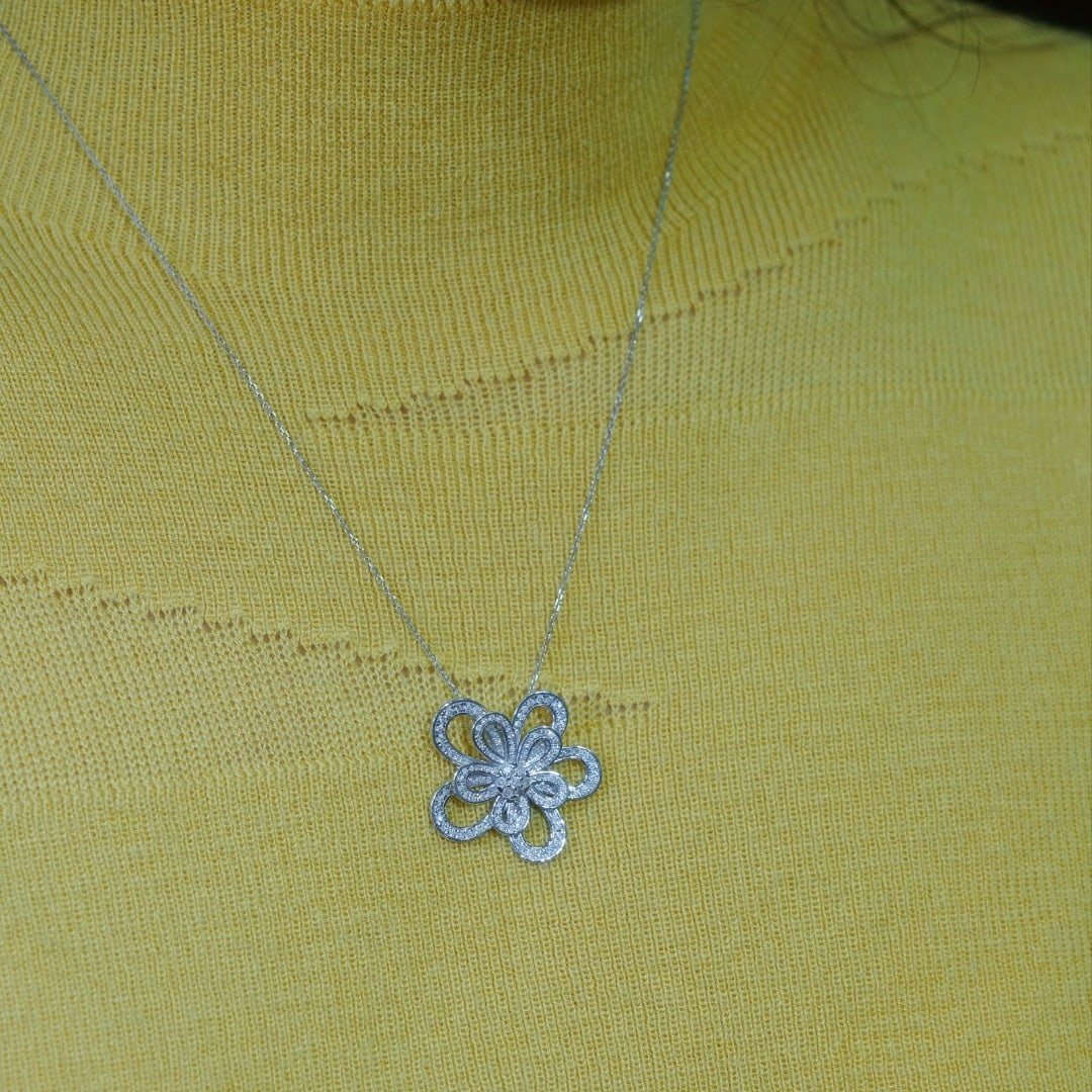 14k Gold 0.85 Ct Natural H Diamond & Flowers Necklace - 3
