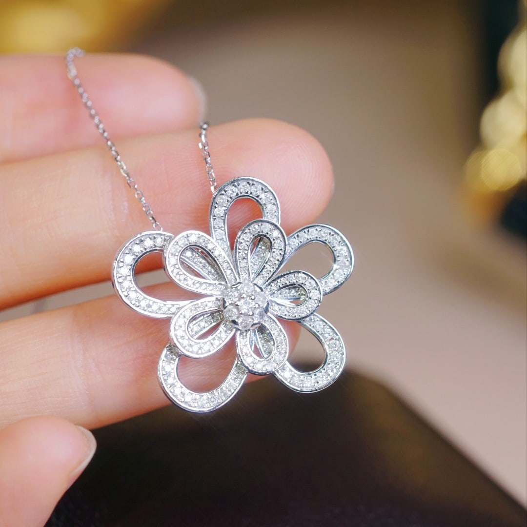 14k Gold 0.85 Ct Natural H Diamond & Flowers Necklace - 7