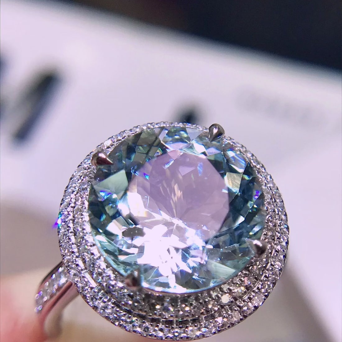 14k Gold 4.28 Ctw Natural Aquamarine & Diamond Ring: Ref:231150202 // gold content:14k gold // ring size:7. 25us // // main gemstone:aquamarine // shape:round // carat weight:3. 9ct // color:blue // treatment:natural // cut grade:g // // adjacent