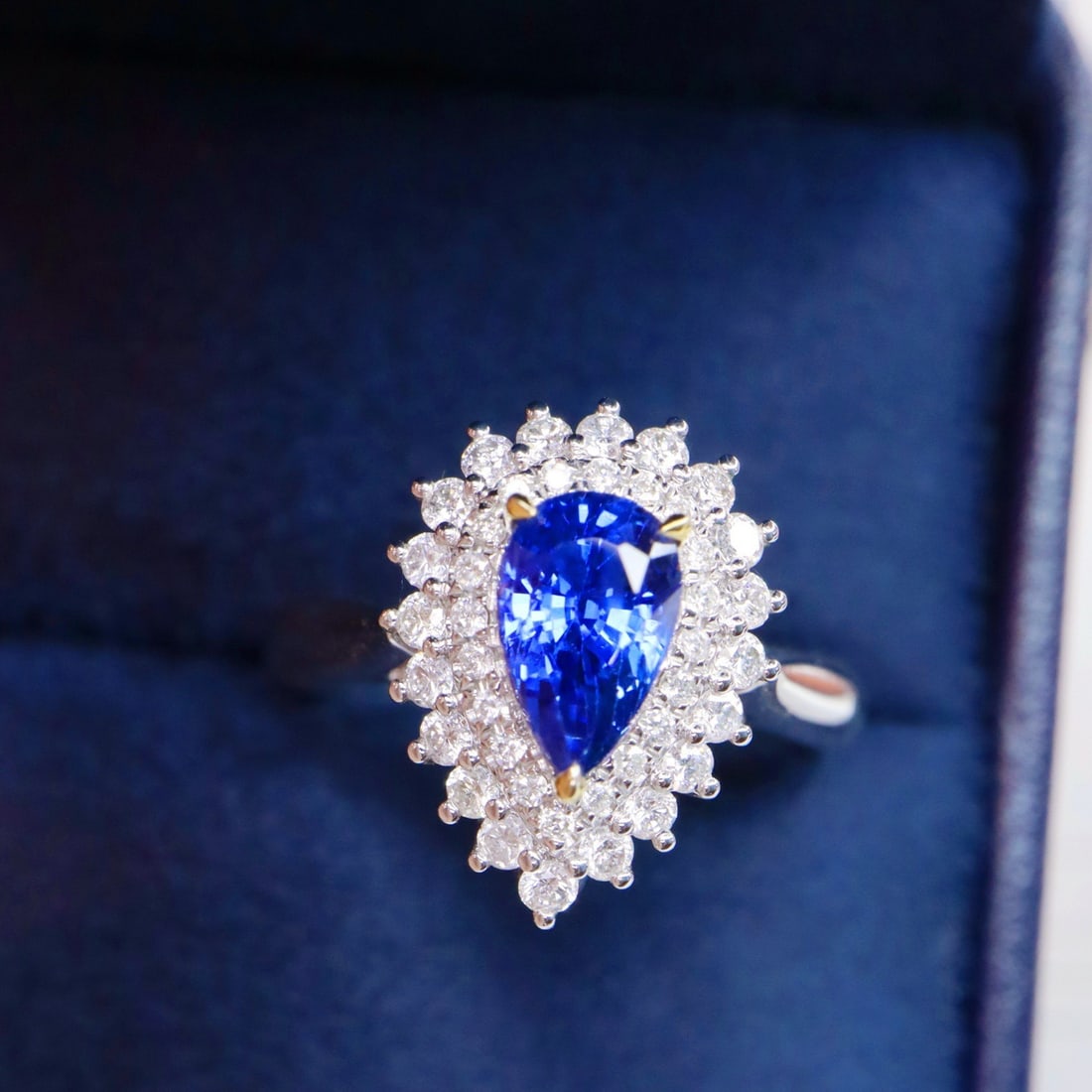 14k Gold 1.89 Ctw Vivid Blue Natural Sapphire & Diamond Ring/pendant( Without Chain ): Ref:231150207 // gold content:14k gold // ring size:7. 25us // // main gemstone:sapphire // shape:pear // carat weight:1. 45ct // color:vivid blue // treatment:natural // // adjacent gemstone 2 :