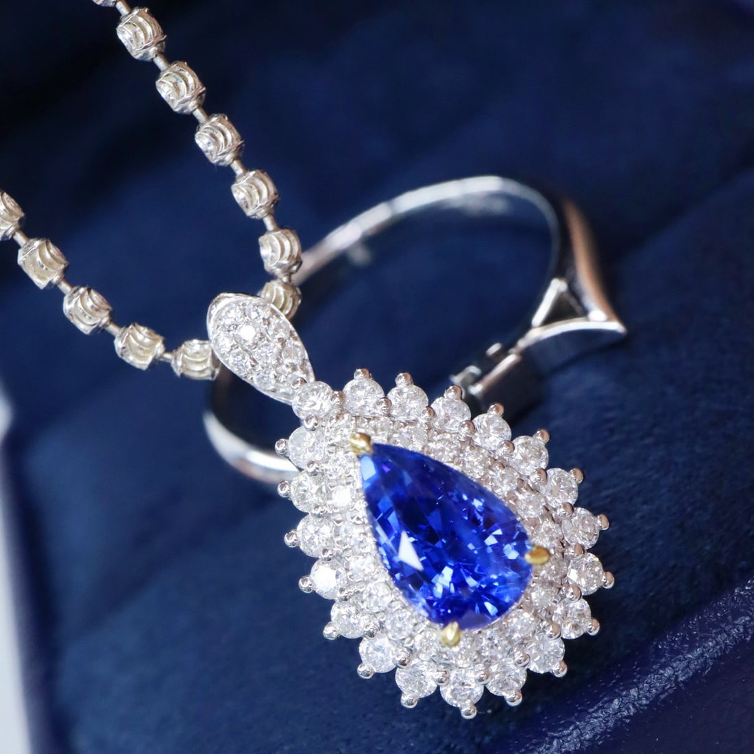 14k Gold 1.89 Ctw Vivid Blue Natural Sapphire & Diamond Ring/pendant( Without Chain ) - 3