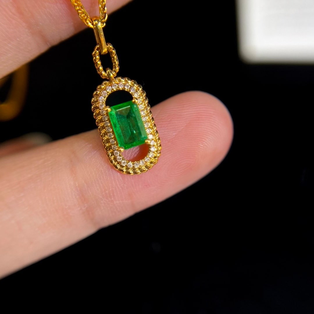 14k Gold 0.56 Ctw Vivid Green Natural Emerald & Diamond Pendant( Without Chain ) - 3