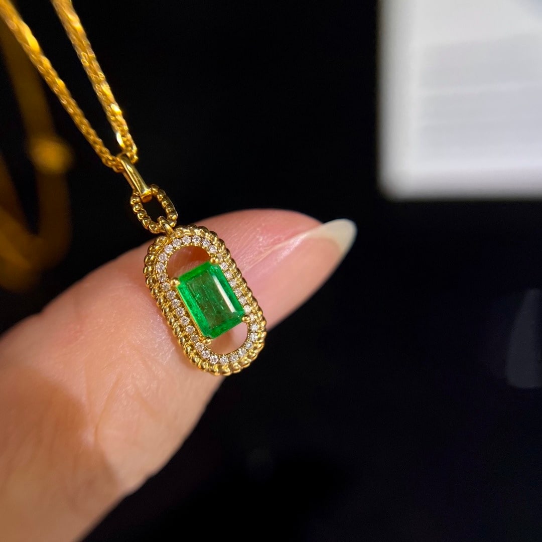 14k Gold 0.56 Ctw Vivid Green Natural Emerald & Diamond Pendant( Without Chain ) - 4