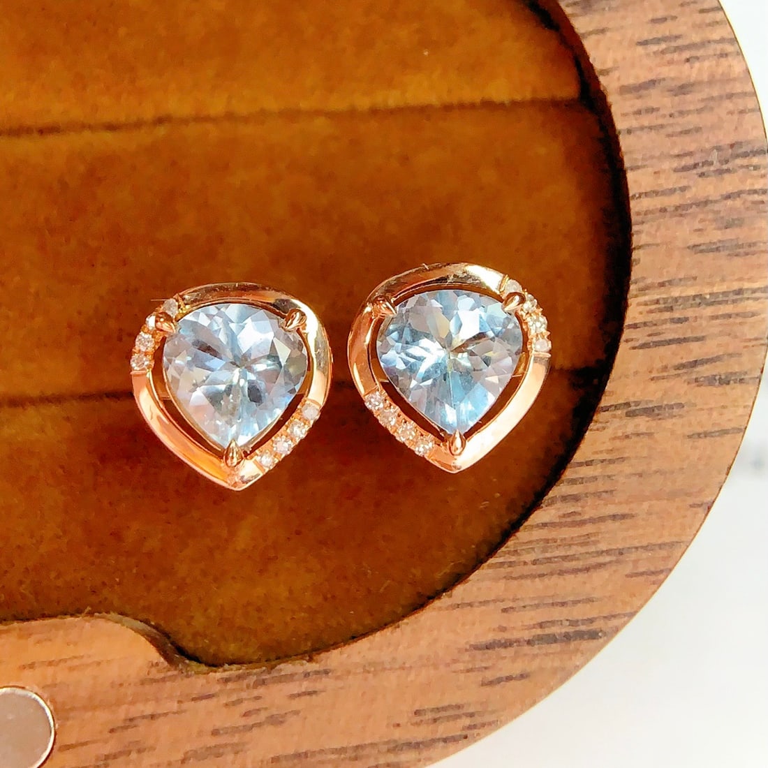 14k Gold 1.4 Ct Natural Aquamarine & Diamond Earrings - 5