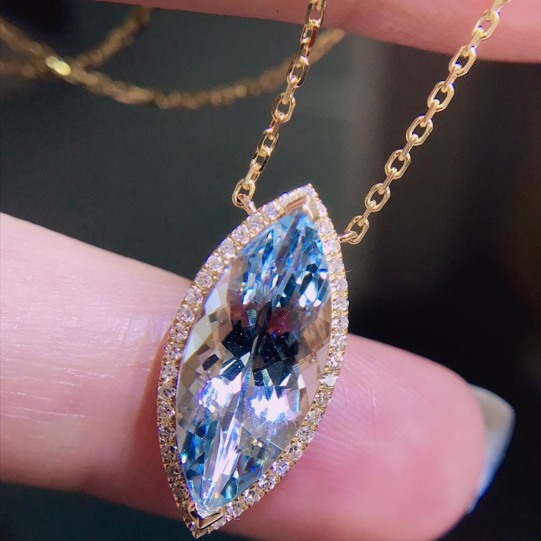 14k Gold 3.56 Ctw Natural Aquamarine & Diamond Necklace: Ref:231150219 // gold content:14k gold // main gemstone:aquamarine // shape:marquise // carat weight:3. 3ct // color:blue // treatment:natural // // adjacent gemstone 2 : diamond // shape:round // car
