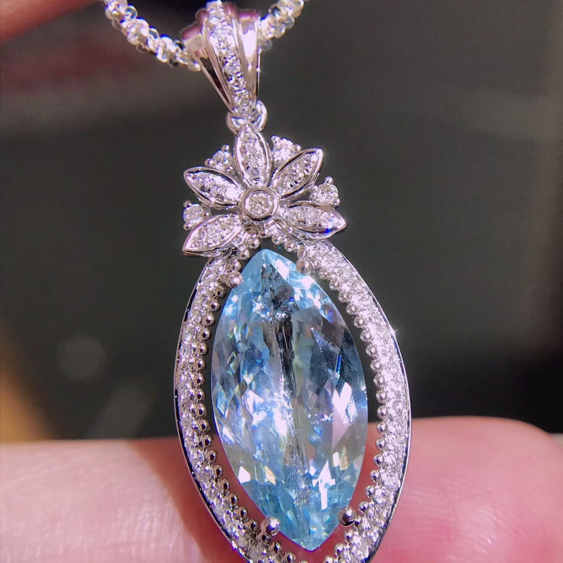 14k Gold 3.3 Ctw Natural Aquamarine & Diamond Pendant( Without Chain ): Ref:231150230 // gold content:14k gold // main gemstone:aquamarine // shape:marquise // carat weight:3ct // color:blue // treatment:natural // // adjacent gemstone 2 : diamond // shape:round // carat 