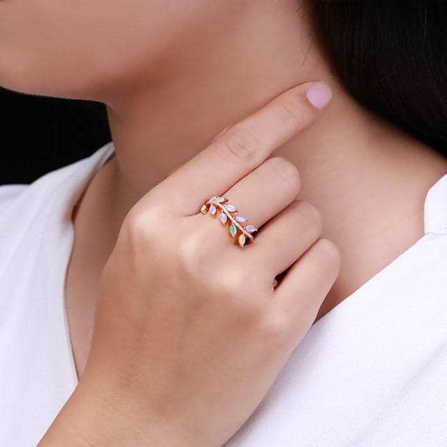 14k Gold 0.52 Ctw Natural Opal & Diamond Ring - 6