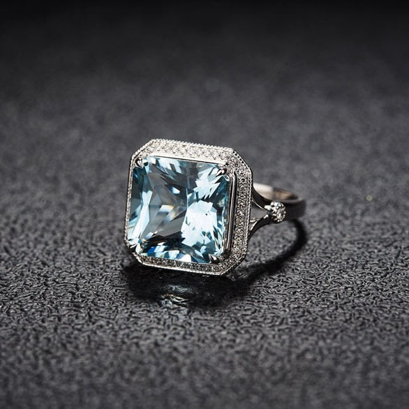 14k Gold 6.01 Ct Natural Aquamarine & Diamond Ring - 3