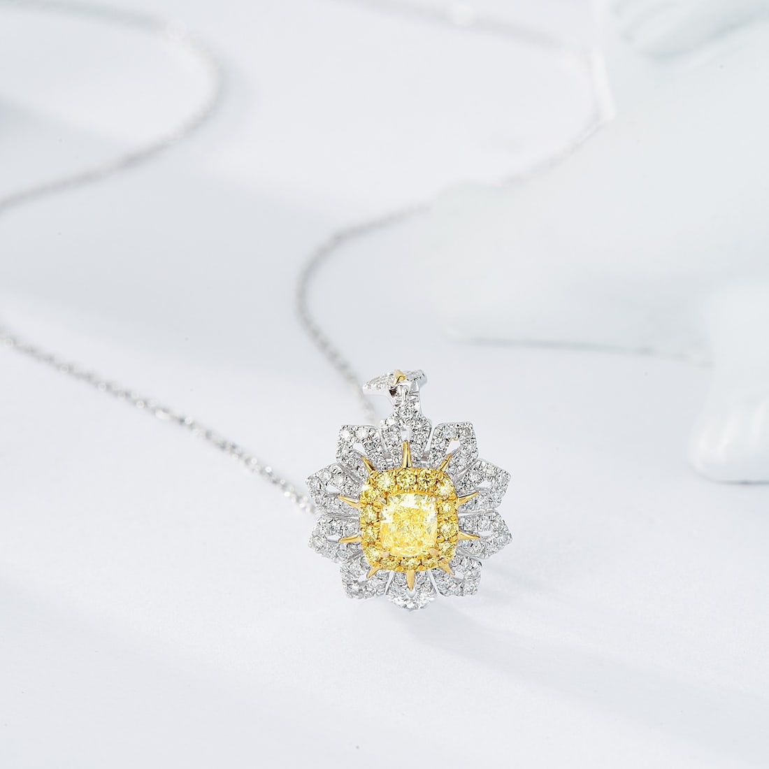 14k Gold 0.47 Ctw Natural Yellow Diamond & Diamond Necklace - 3