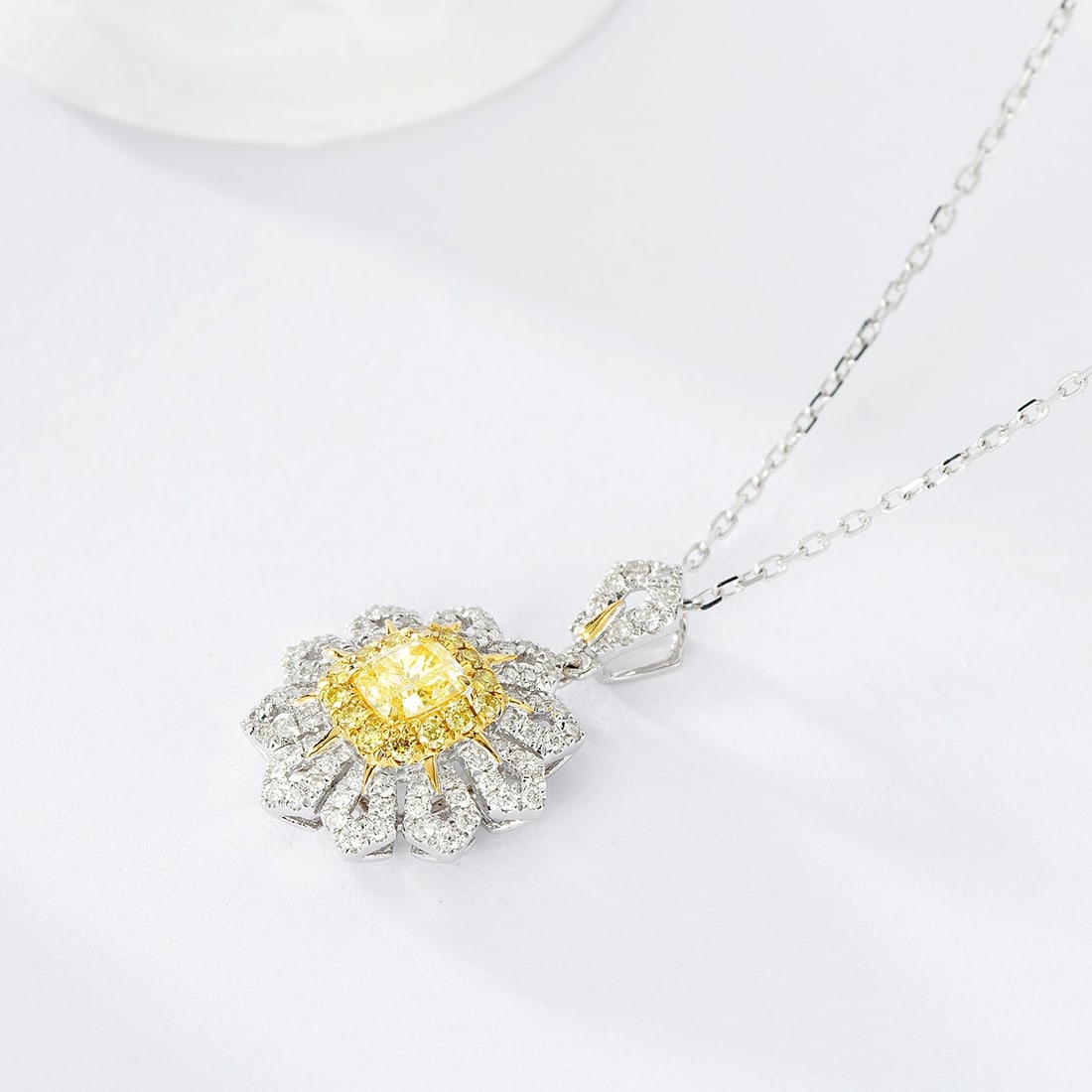 14k Gold 0.47 Ctw Natural Yellow Diamond & Diamond Necklace - 4