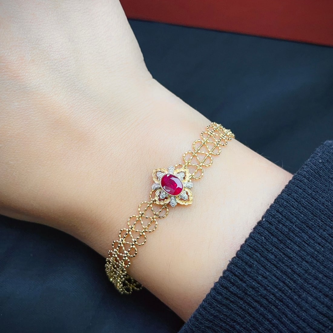 14k Gold 1.15 Ct Vivid Red Natural Ruby & Diamond Bracelet - 5