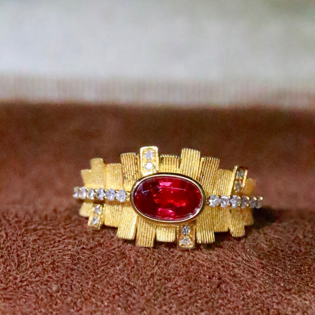 14k Gold 0.71 Ctw Natural Ruby & Diamond Ring: Ref:231150302 // gold content:14k gold // ring size:7. 25us // // main gemstone:ruby // shape:oval // carat weight:0. 63ct // color:red // treatment:natural // // adjacent gemstone 2 : diamond //