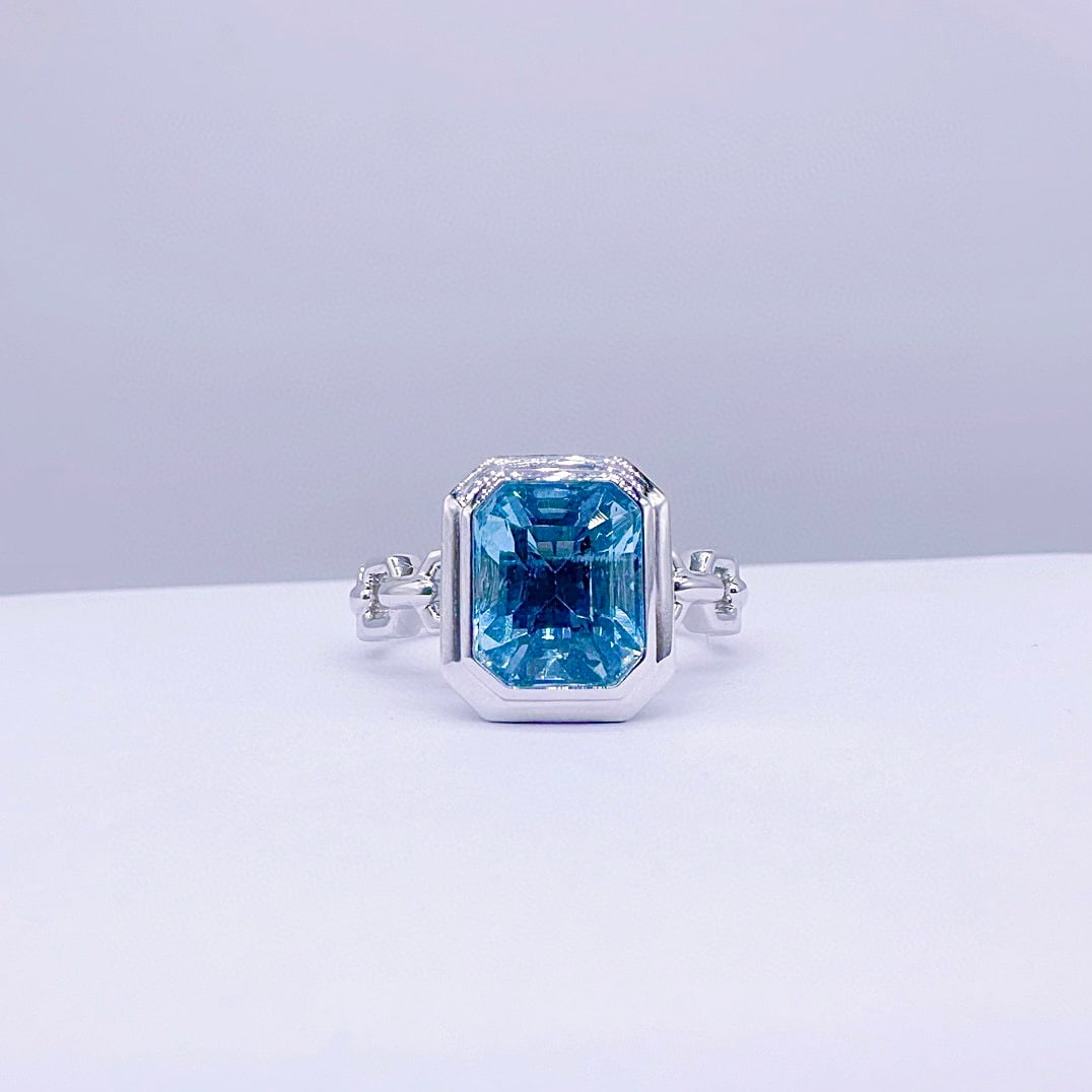 14k Gold 3.0 Ct Natural Aquamarine Ring: Ref:231150317 // gold content:14k gold // ring size:7. 25us // // main gemstone:aquamarine // shape:octagonal // carat weight:3. 0ct // color:blue // treatment:natural // Condition: New Low Estimate: