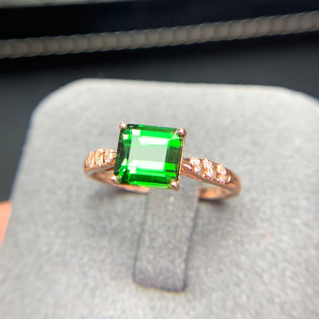 14k Gold 1.8 Ct Natural Tourmaline & Diamond Ring - 7