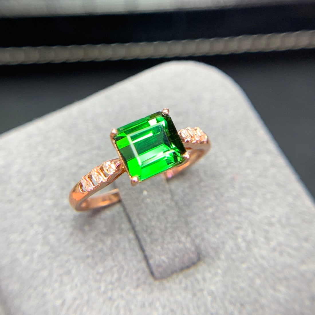 14k Gold 1.8 Ct Natural Tourmaline & Diamond Ring - 8